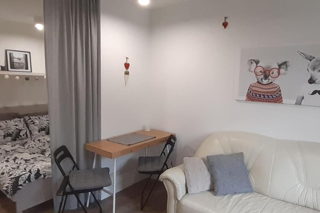 Lemuria Apartament Szkolna Centrum Legnica Exterior photo
